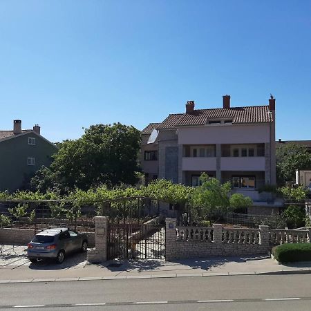 Apartments Izabela Muzic-Fornaric Cres Exterior photo