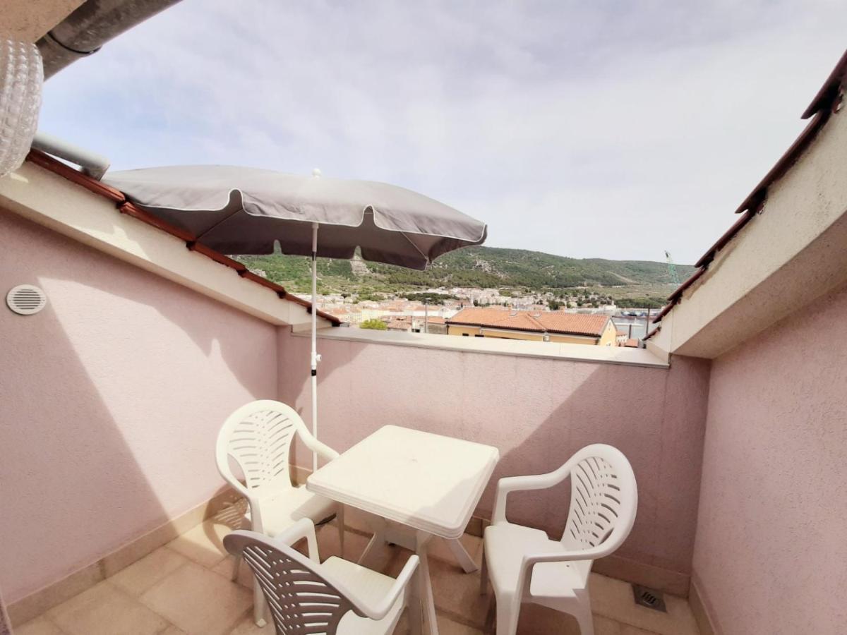 Apartments Izabela Muzic-Fornaric Cres Exterior photo