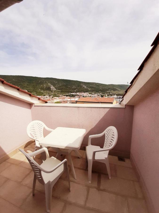 Apartments Izabela Muzic-Fornaric Cres Exterior photo