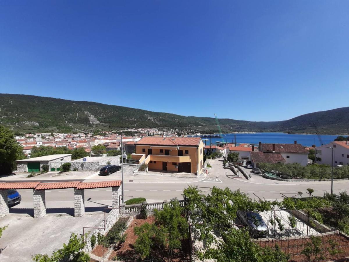 Apartments Izabela Muzic-Fornaric Cres Exterior photo