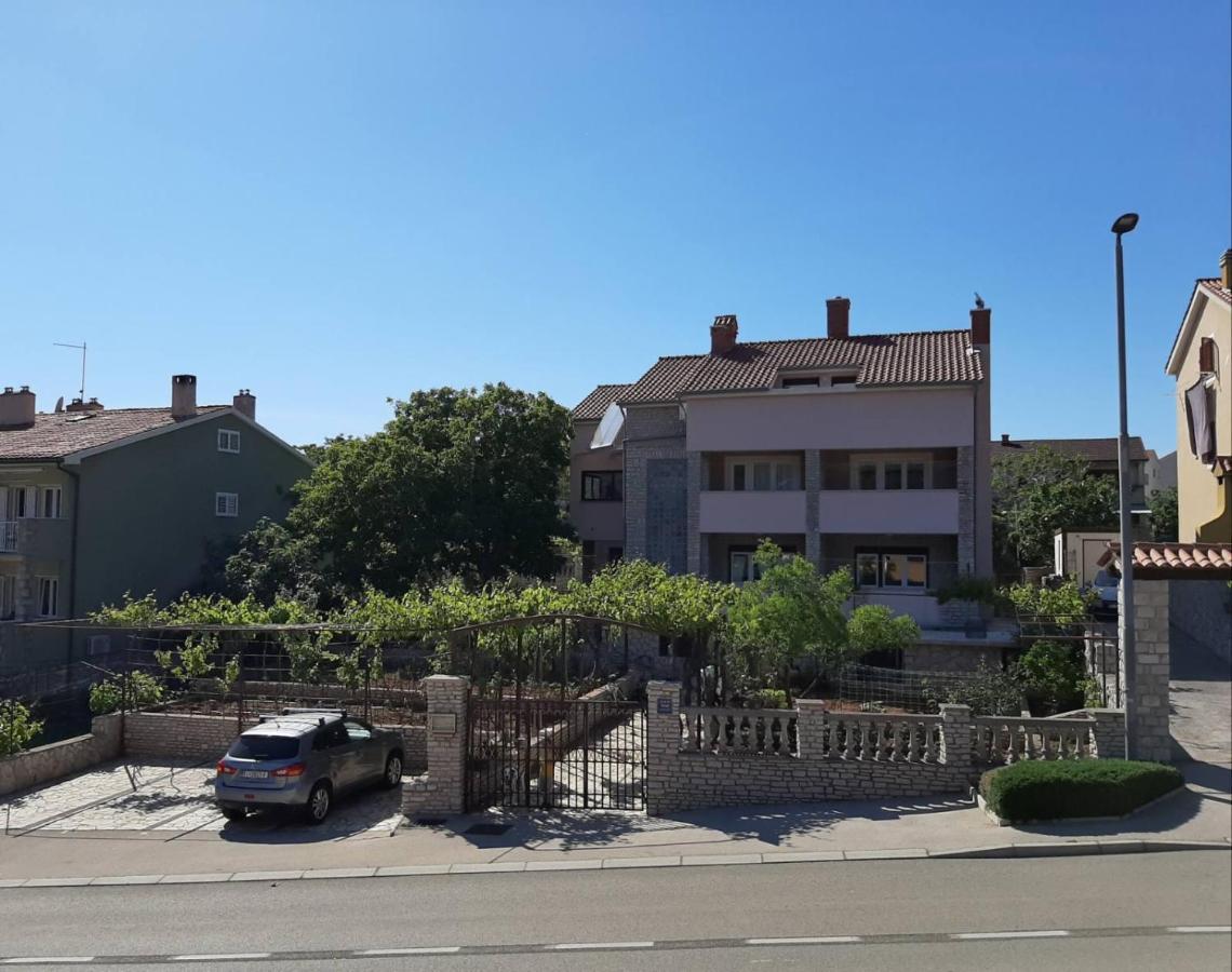 Apartments Izabela Muzic-Fornaric Cres Exterior photo