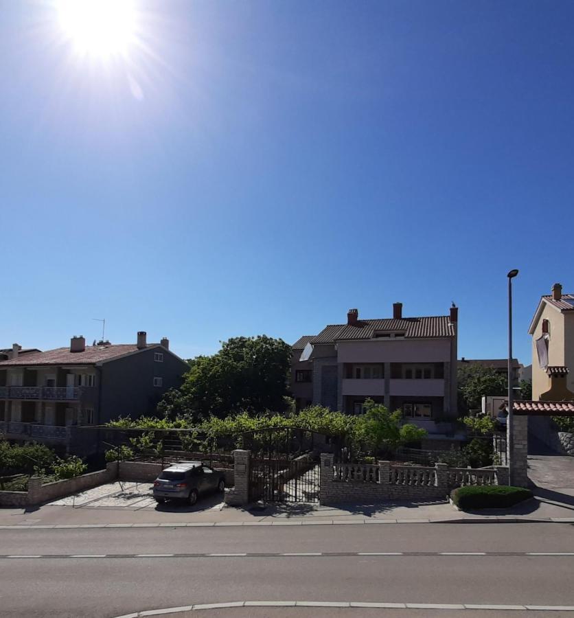 Apartments Izabela Muzic-Fornaric Cres Exterior photo